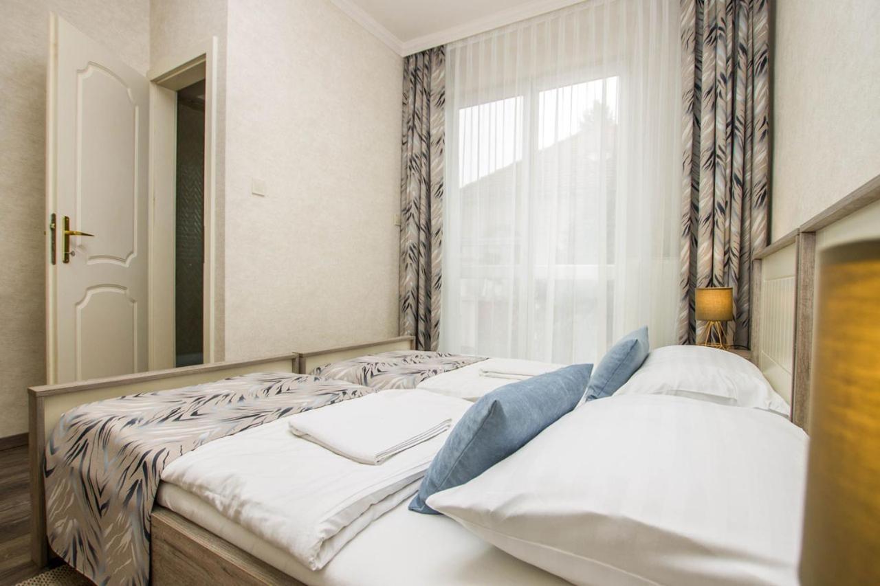 Hotel Járja Panzió Hajdúszoboszló Esterno foto