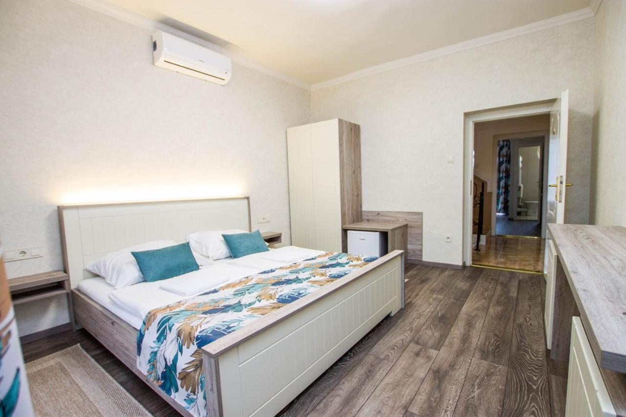 Hotel Járja Panzió Hajdúszoboszló Esterno foto