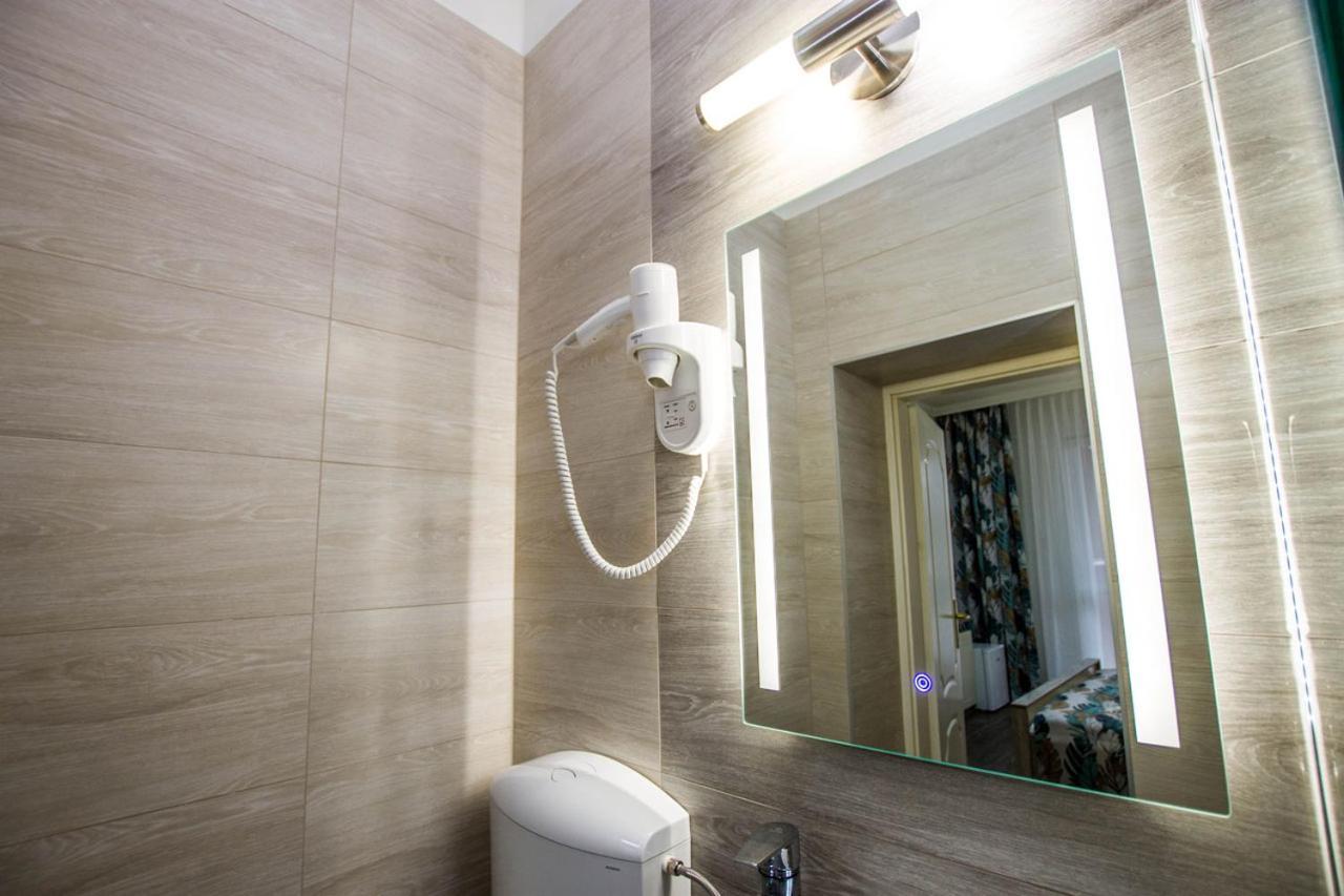 Hotel Járja Panzió Hajdúszoboszló Esterno foto