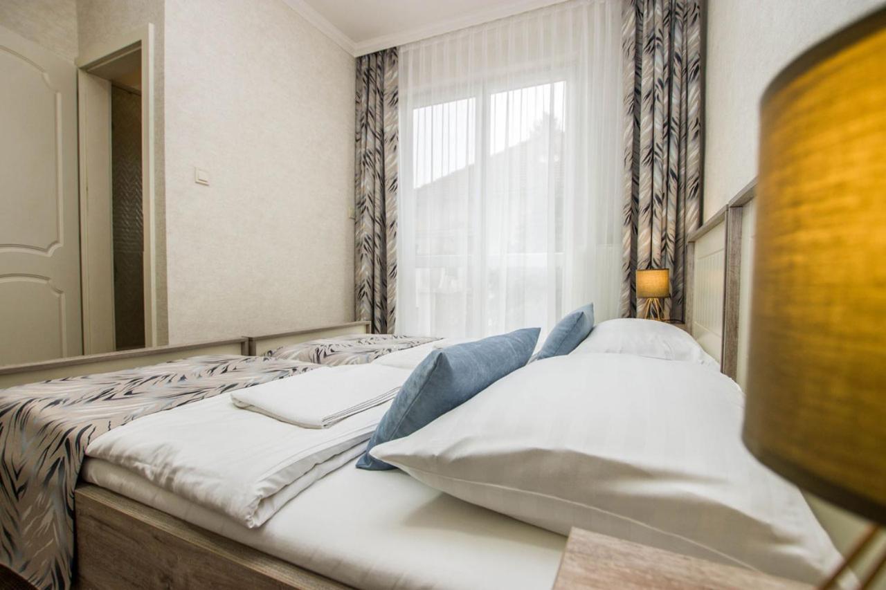 Hotel Járja Panzió Hajdúszoboszló Esterno foto