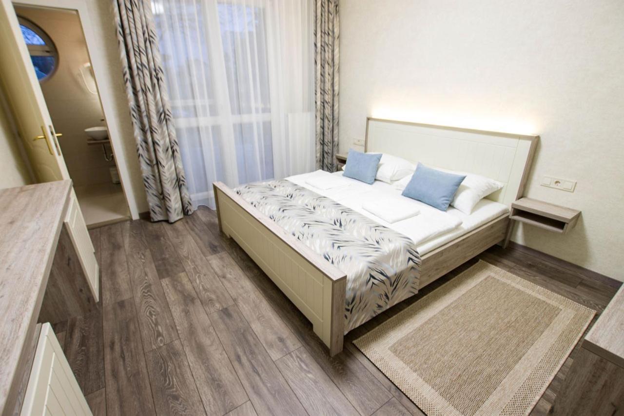 Hotel Járja Panzió Hajdúszoboszló Esterno foto