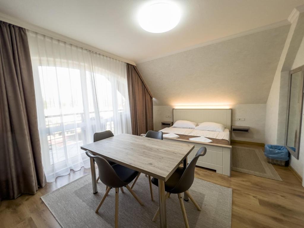 Hotel Járja Panzió Hajdúszoboszló Esterno foto