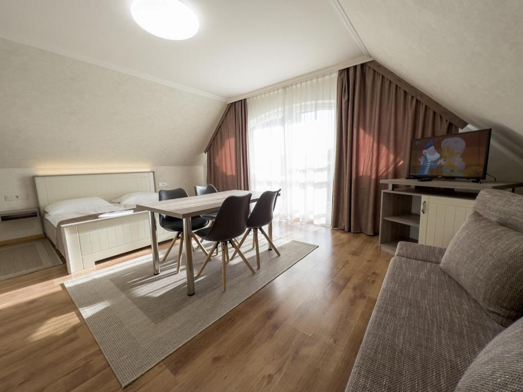 Hotel Járja Panzió Hajdúszoboszló Esterno foto