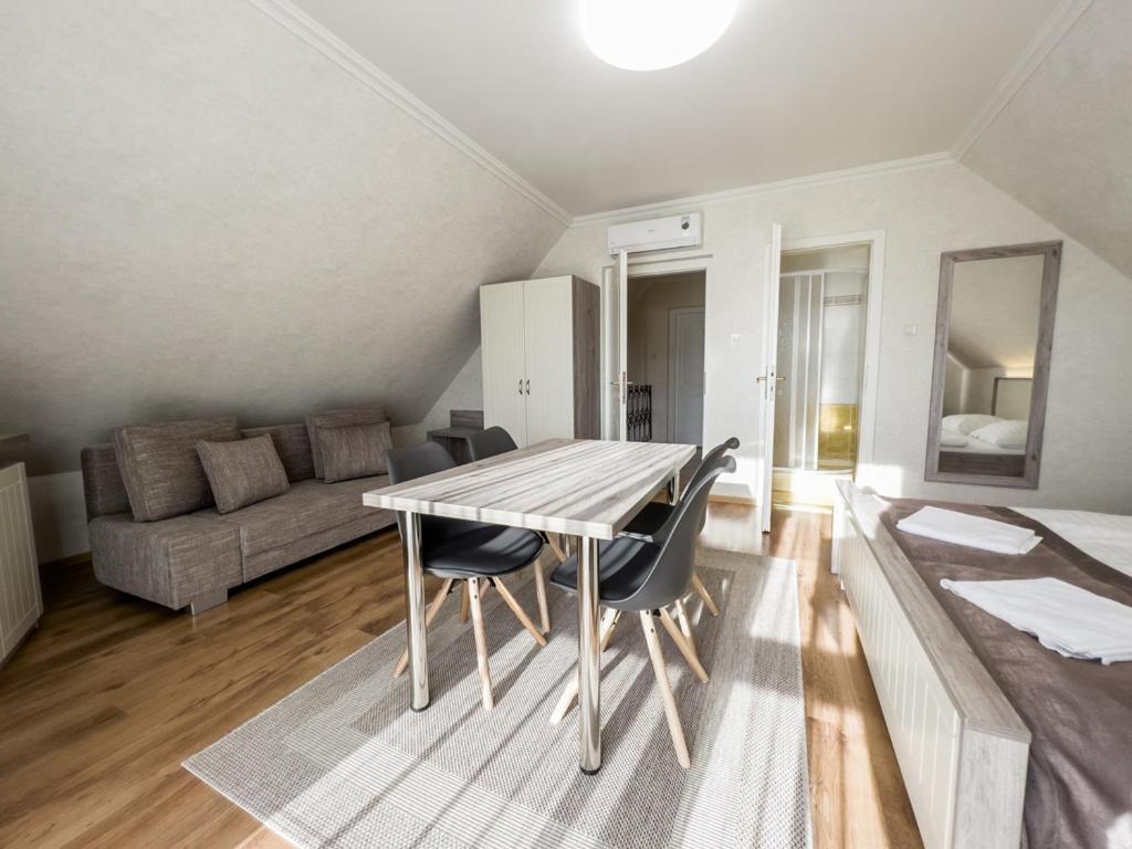 Hotel Járja Panzió Hajdúszoboszló Esterno foto